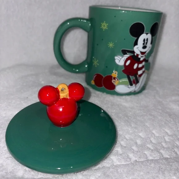 Festive Green Mug with Mickey Mouse and Lid - Picture 2 of 5